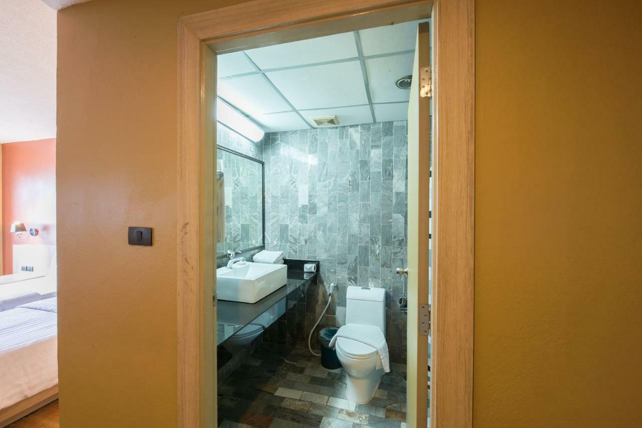 The Euro Grande Hotel Bangkok Dış mekan fotoğraf