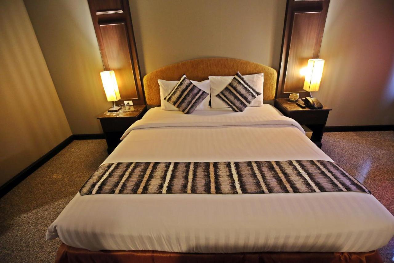 The Euro Grande Hotel Bangkok Dış mekan fotoğraf